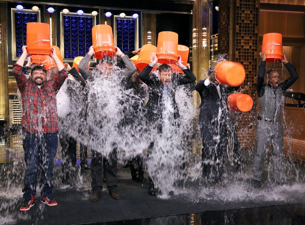 1408392941_ice-bucket-challenge-zoom